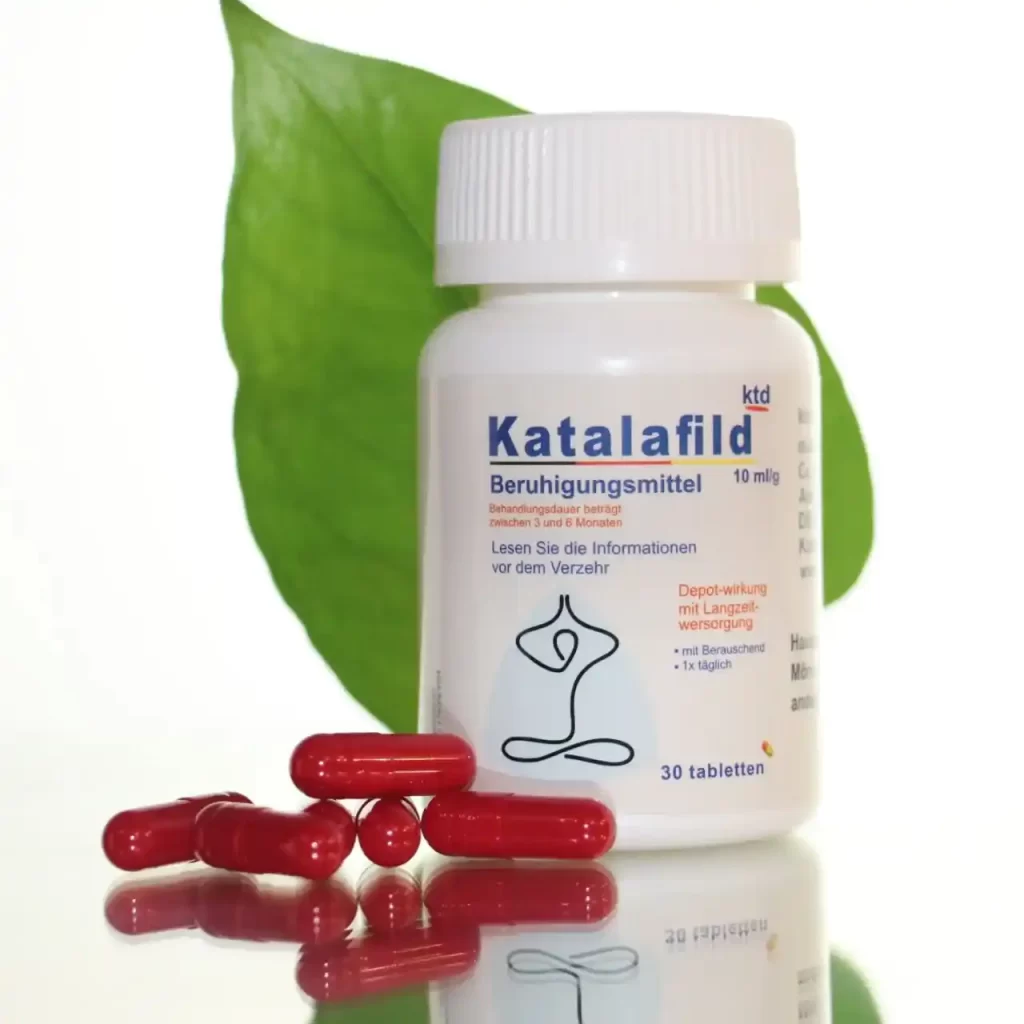 دوز 10 قرص کاتالافیلد با یک برگ سبز و کپسول های قرمز